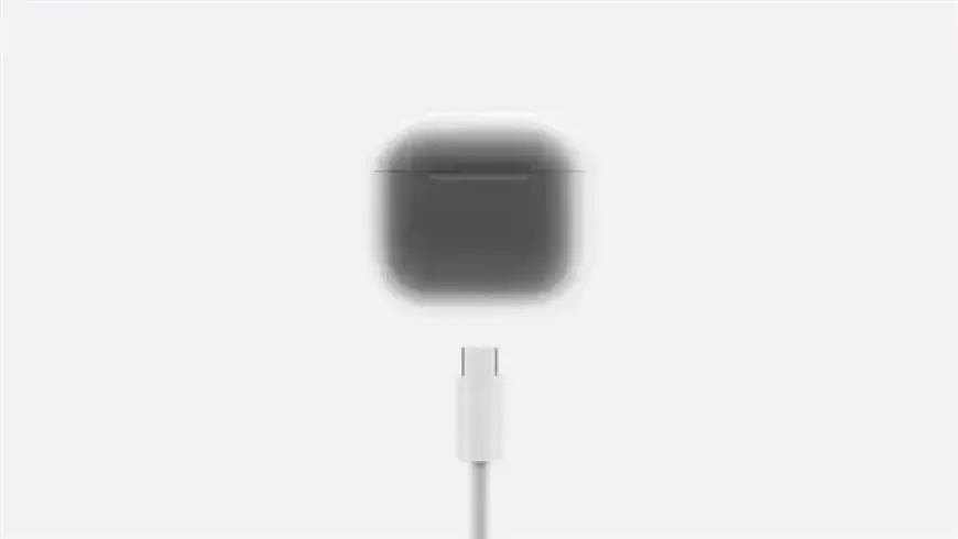 كيفية الطلب المسبق لسماعات Apple AirPods 4