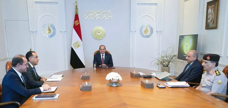 الرئيس السيسي يجتمع مع رئيس الوزراء ووزير الكهرباء