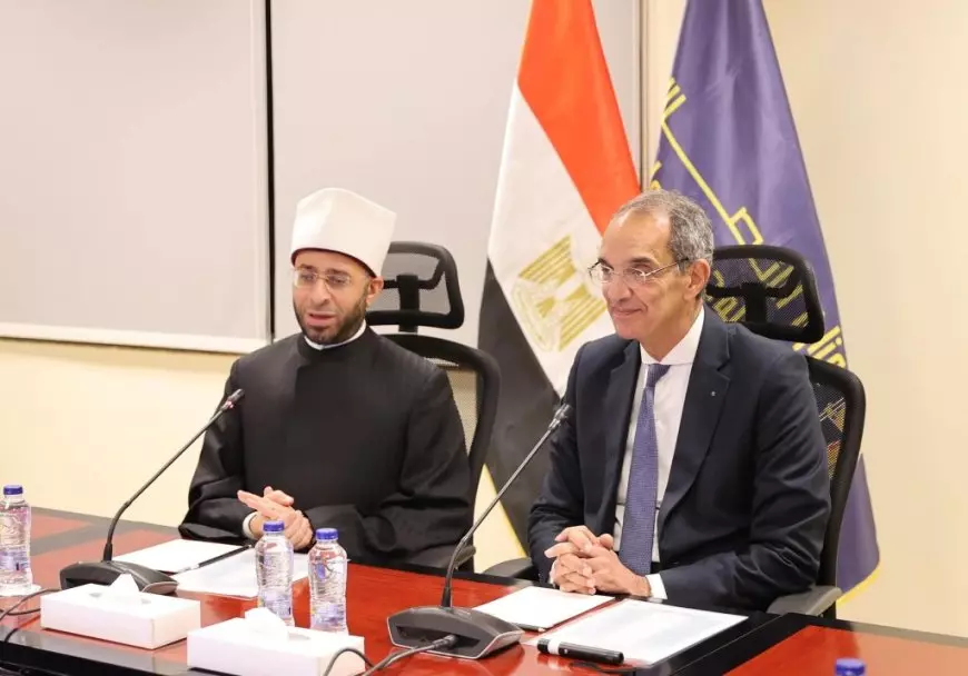 الاتصالات والأوقاف: إطلاق 3 خدمات لتمكين المواطنين من التبرع بسهولة عبر منصة “مصر الرقمية” بدون مصاريف إدارية