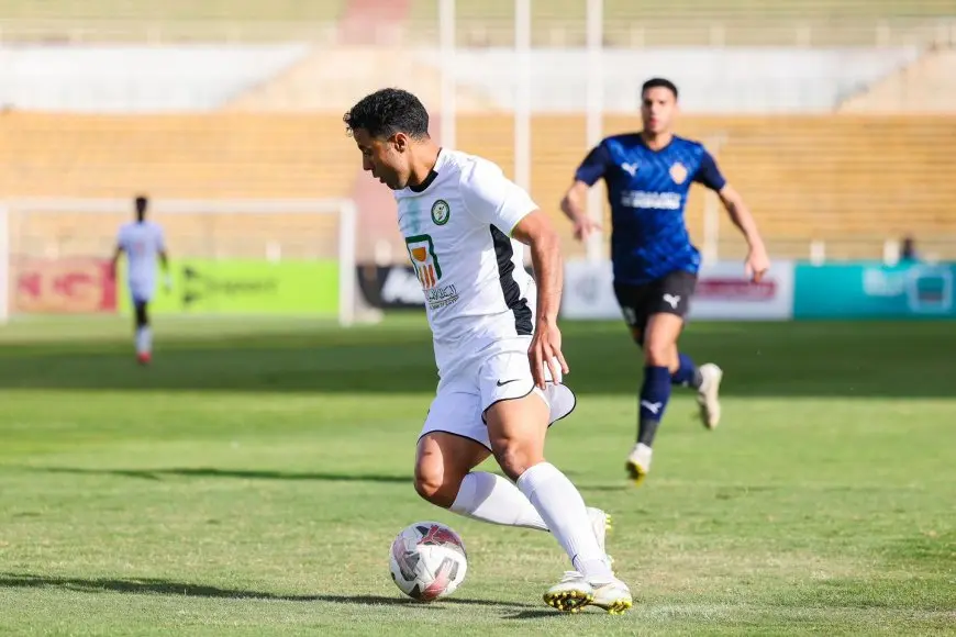البنك الأهلي يسحق سيراميكا كليوباترا بأربعة أهداف في مباراة مثيرة في الدوري!