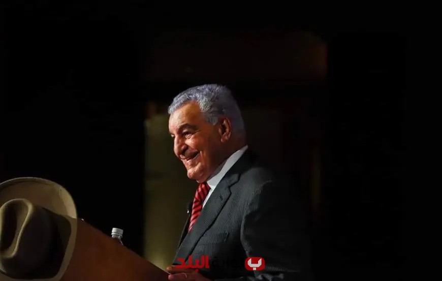 بناة الأهرامات يجيبون عن جدل بودكاست جو روجان.. شاهدوا أول رد من زاهي حواس!