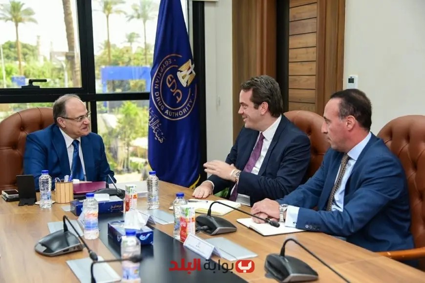 “رئيس هيئة الدواء يجتمع مع شركة سانوفي لتحقيق طفرة في صناعة الدواء بمصر!”