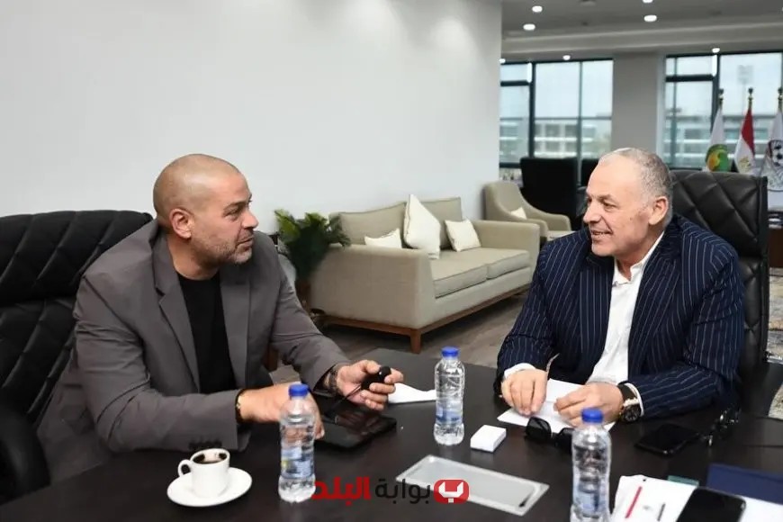 أبو ريدة يحضر اجتماعًا سريًا مع دياب: ما الذي تخططان له؟