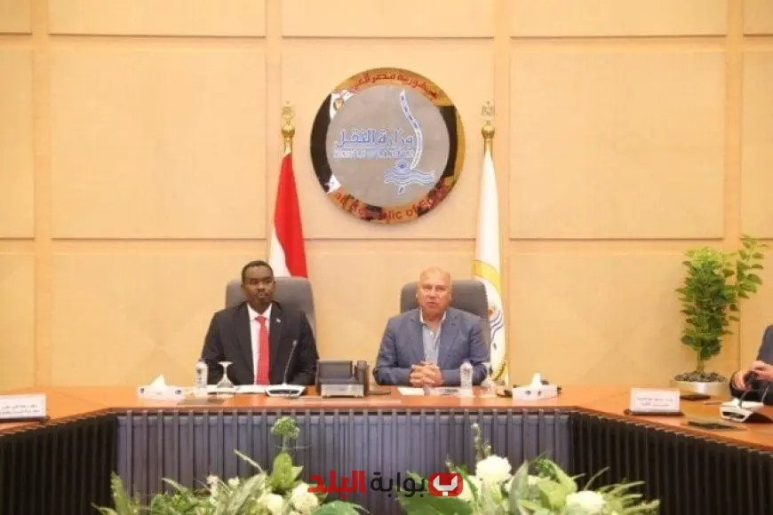 “كامل الوزير يناقش آفاق التعاون مع وزير التنمية العمرانية السوداني في لقاء مثمر”