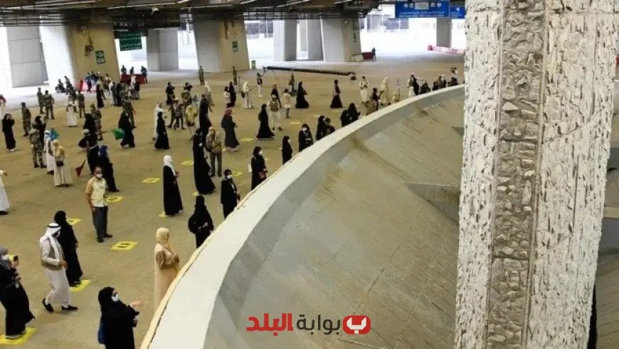 حجاج بيت الله الحرام يبدأون رمي الجمرات الثلاث في أول أيام التشريق