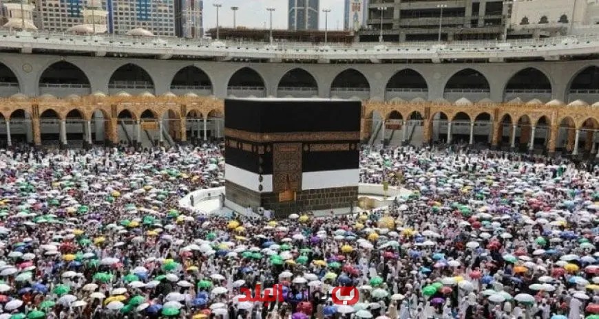 “لحظة تاريخية: 2443 حاجًا وحاجة يغادرون مشعر منى كجزء من برنامج ضيوف خادم الحرمين”