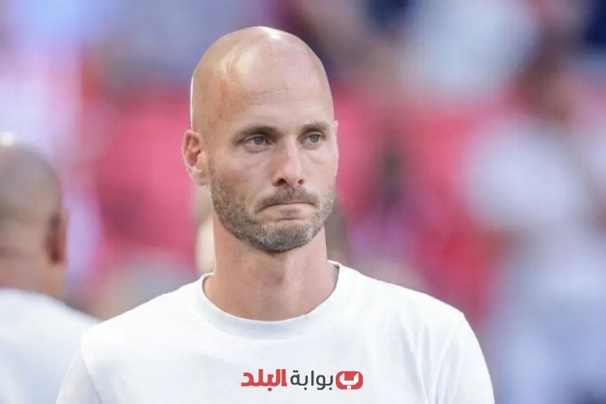 بول سيمونيس يتولى تدريب فريق فولفسبورج الألماني في خطوة جديدة ومثيرة!