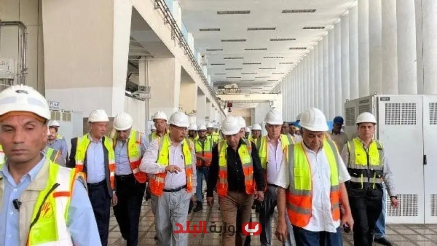 وزير الكهرباء يستعرض محطة توليد السد العالي ويشهد انطلاق تشغيل أول محول قدرة للخدمة