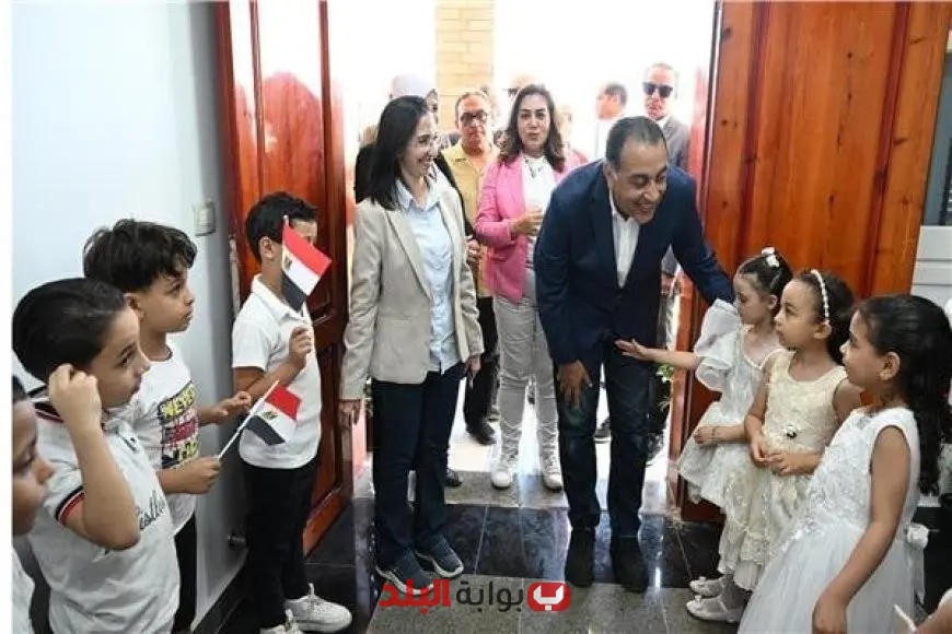 رئيس الوزراء يقوم بجولة تفقدية في مدرسة رزق درويش الابتدائية بزاوية صقر في البحيرة