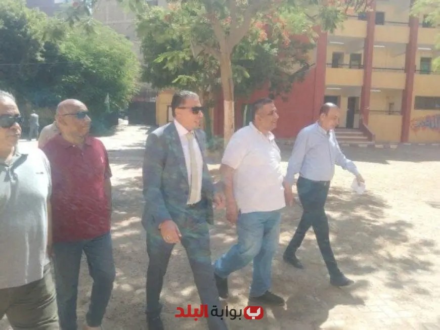 وكيل تعليم الجيزة يقوم بجولة تفقدية للتأكد من جاهزية لجان امتحانات الثانوية العامة لاستقبال الطلاب