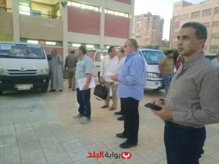 وكيل تعليم كفر الشيخ يزور مركز توزيع صناديق أسئلة امتحانات الثانوية العامة لضمان سير العملية التعليمية بسلاسة