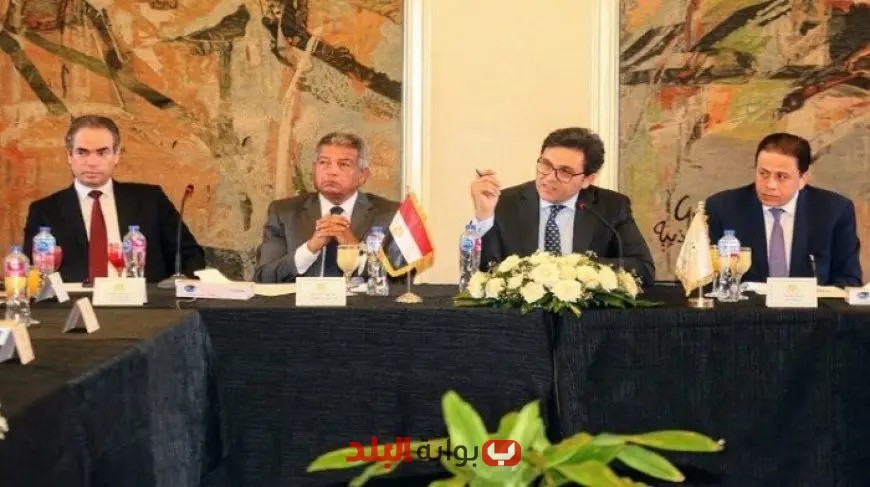 وزير الثقافة يتصدر اجتماعًا هامًا لمناقشة تأثيرات الدراما والإعلام على المجتمع