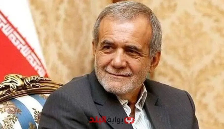 رئيس إيران يؤكد: القضاء على الأزمات يأتي من الوحدة الوطنية والتماسك الشعبي