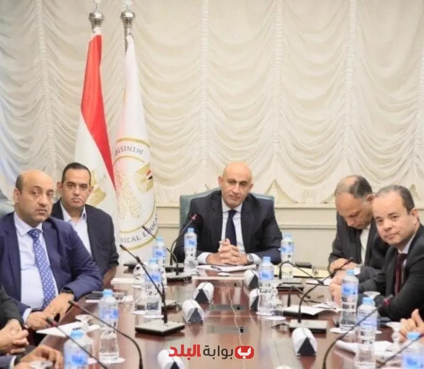 وزير التعليم يؤكد ضرورة عدم تأخير توزيع أوراق أسئلة امتحانات الثانوية العامة!