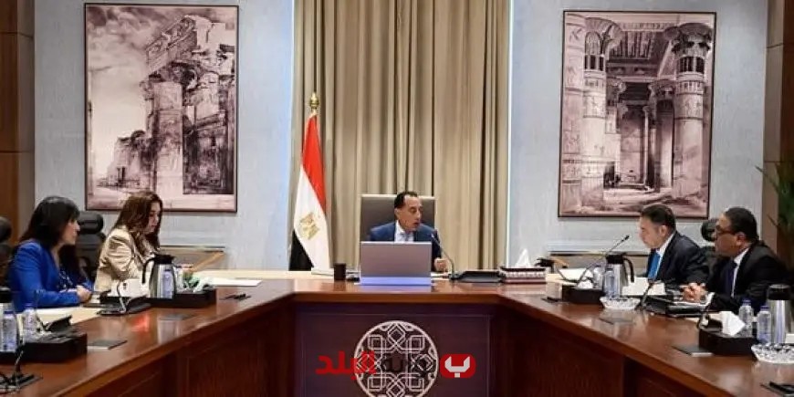 رئيس الوزراء يُشرف على تقدم تنفيذ مشروعات حيوية في محافظة البحر الأحمر