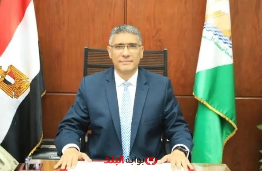 “تمثال مذهل للدكتور مجدي يعقوب: تكريم الطبيب العالمي في ميدان الكيت كات”
