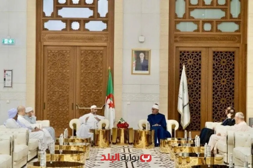 المفتي: القرآن الكريم يقدم رؤية شاملة لبناء الإنسان وليس مجرد تزكية للنفس