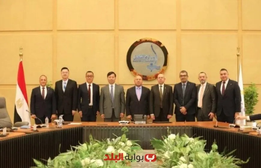 وزير الصناعة يحضر توقيع عقد لبناء سفينتين حديثتين لتعزيز القطاع البحري