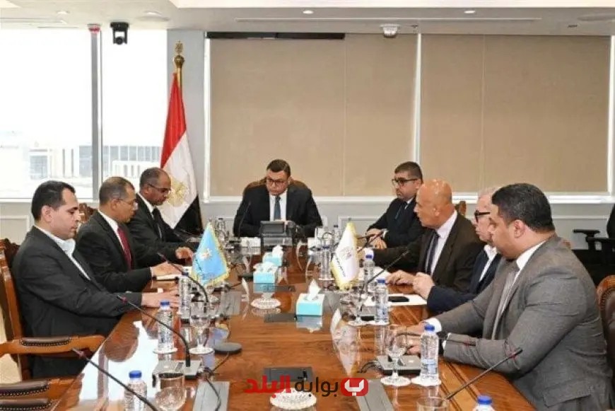 وزير الإسكان يستعرض تقدم مشاريع الصرف الصحي في شرق القاهرة: خطة الطموح حتى 2030