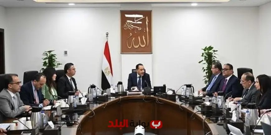 “رئيس الوزراء يجتمع لمناقشة فرص وتحديات صناعة السكر في البلاد”