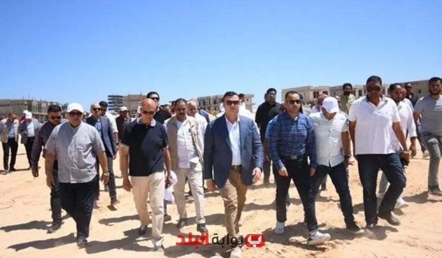 وزير الإسكان يتفقد مشروع بحيرات نيو مارينا ومرافق الطرق والمداخل في مارينا الساحل الشمالي
