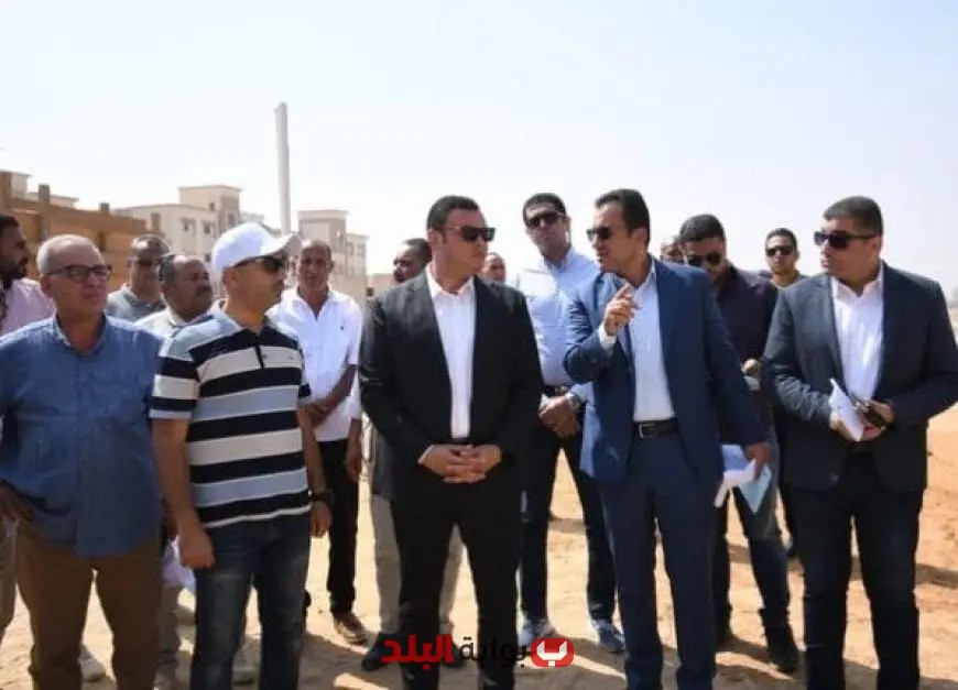 وزير الإسكان يتفقد مشاريع الطرق والمحاور ومشروع ديارنا السكني في العاشر من رمضان لتحسين البنية التحتية