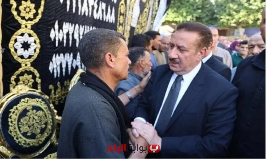 محافظ المنوفية يتلقى العزاء في ضحايا حادث الطريق الإقليمي ويشارك الحضور مشاعر الحزن «صور»
