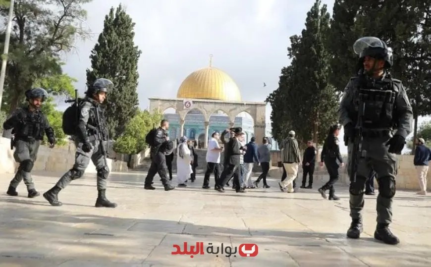 اقتحام عشرات المستوطنين لباحات المسجد الأقصى واعتقال 27 فلسطينياً من الضفة الغربية