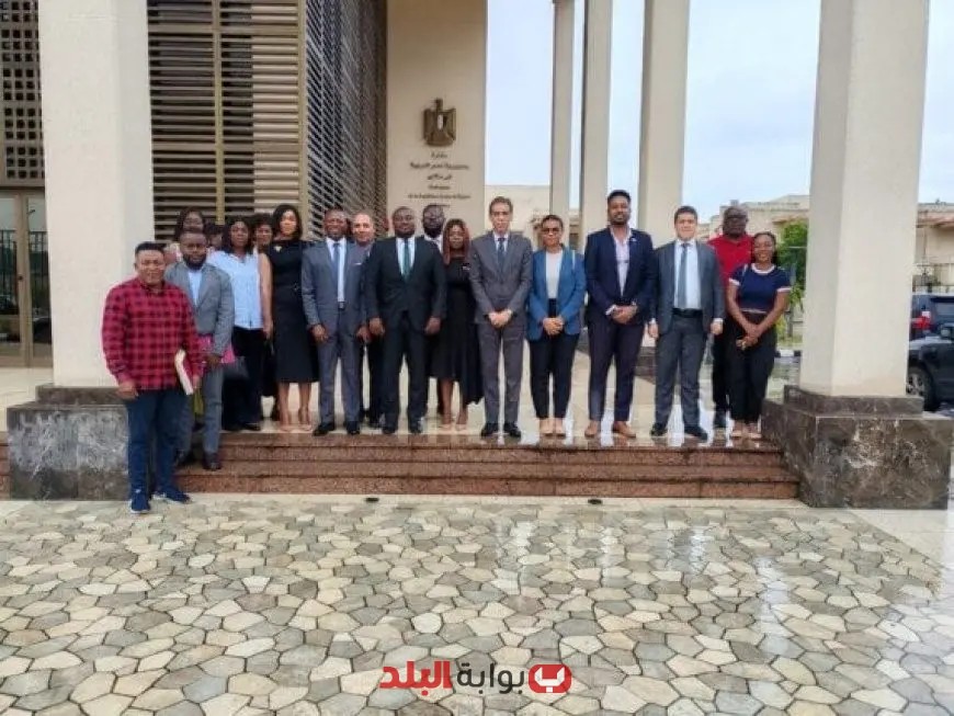 السفير المصري في مالابو يعقد اجتماعًا حيويًا مع ممثلي الشركات الأجنبية والمصرية لتعزيز التعاون في غينيا الاستوائية