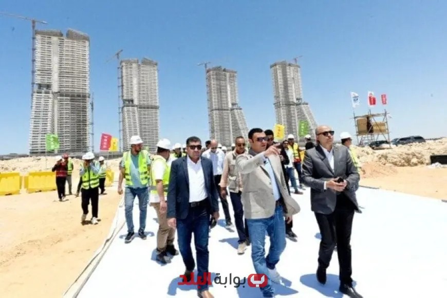 وزير الإسكان يقوم بجولة تفقدية في أبراج «الداون تاون» وبحيرات «كريستال لاجون» في مدينة العلمين الجديدة!