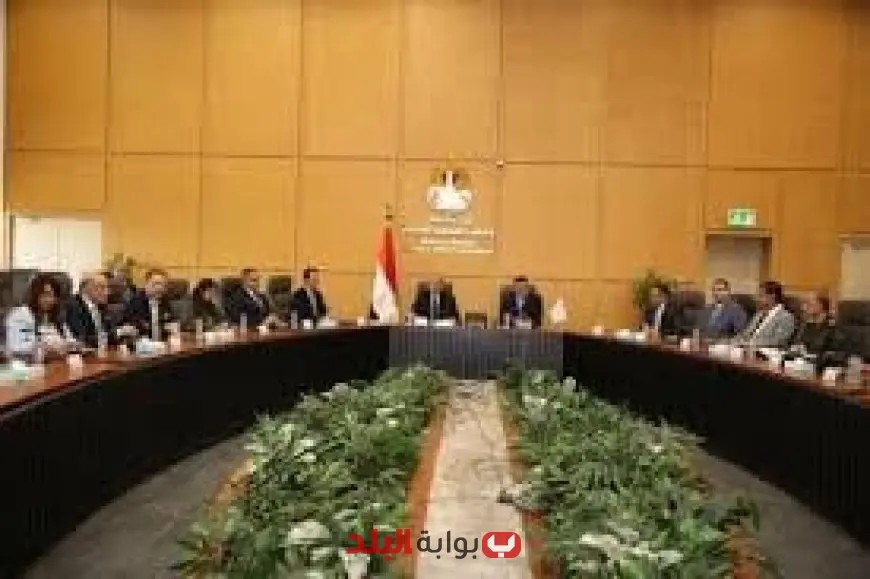 وزير الإسكان ووزير قطاع الأعمال يناقشان أحدث مستجدات التعاون لتطوير الأصول والمشروعات المشتركة