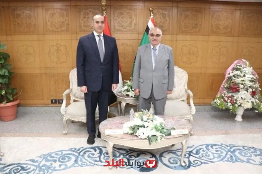 وزير الشؤون النيابية يبارك لرئيس هيئة قضايا الدولة بمناسبة توليه منصب جديد