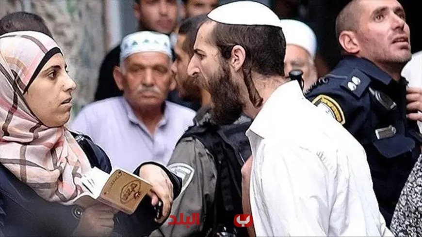 اقتحام عشرات المستوطنين لباحات المسجد الأقصى تحت حماية شرطة الاحتلال الإسرائيلي