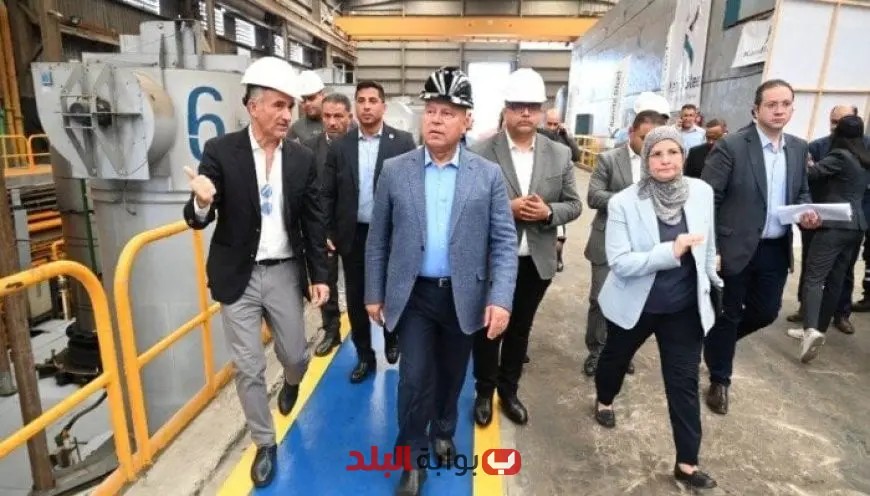 كامل الوزير يقوم بجولة تفقدية في 3 مصانع لقطاعات الأغذية والمعادن ومواد البناء بمدينة العبور
