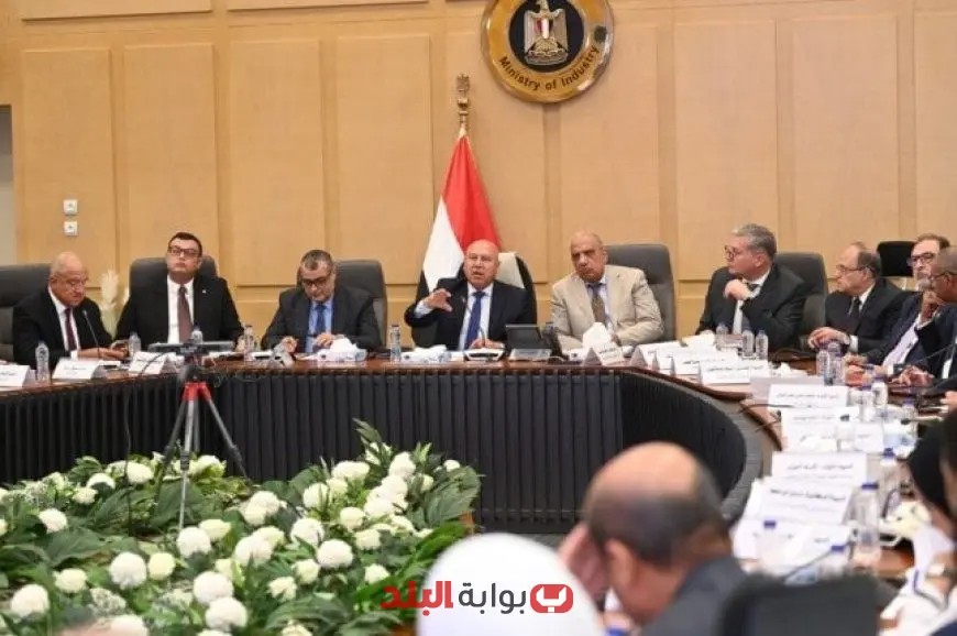 وزير الصناعة يقود الاجتماع السابع والعشرين للمجموعة الوزارية للتنمية الصناعية: خطوات نحو تعزيز القطاع الصناعي في البلاد