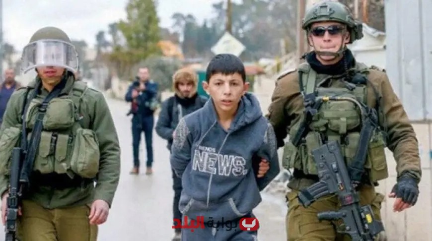 اعتقال 21 فلسطينيًا في الضفة الغربية على يد قوات الاحتلال: تصاعد العمليات العسكرية في المنطقة