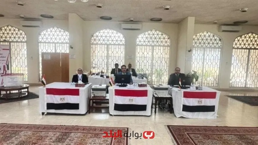 المصريون في عمان يتدفقون إلى السفارة للإدلاء بأصواتهم في انتخابات مجلس الشيوخ – صور حصرية