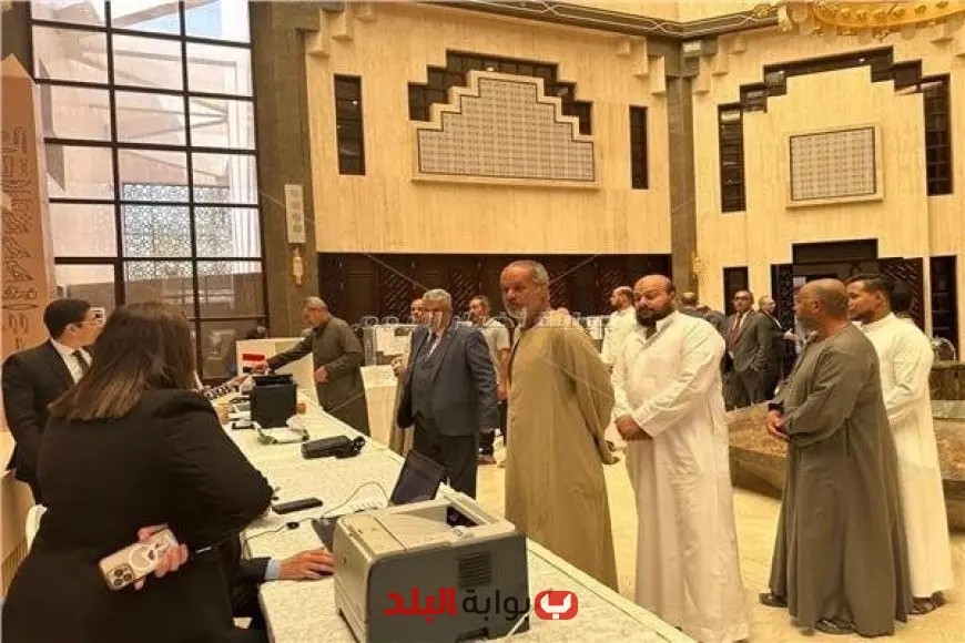 المصريون يتجهون بكثافة إلى لجان الاقتراع في الرياض وجدة للمشاركة في انتخابات الشيوخ