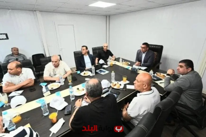 وزير الإسكان يناقش مشروع صواري بالإسكندرية مع الشركات المشاركة في الاجتماع المهم