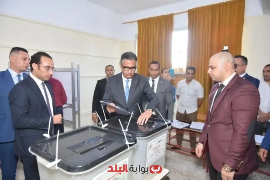 وزير التموين والتجارة الداخلية يشارك في انتخابات مجلس الشيوخ ويدلي بصوته