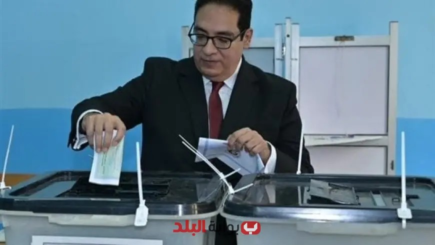 رئيس جامعة القاهرة يشارك في انتخابات مجلس الشيوخ 2025 ويصوت لاختيار ممثليه
