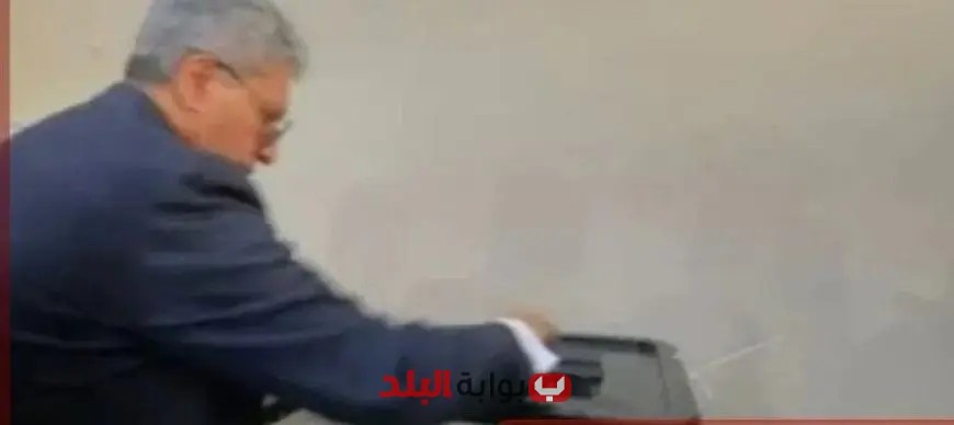 وزير السياحة يشارك في انتخابات مجلس الشيوخ 2025 ويصوت في القاهرة الجديدة