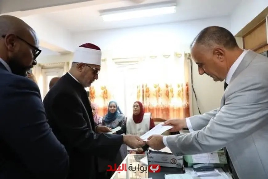 مفتي الجمهورية يشارك في التصويت بانتخابات مجلس الشيوخ 2025
