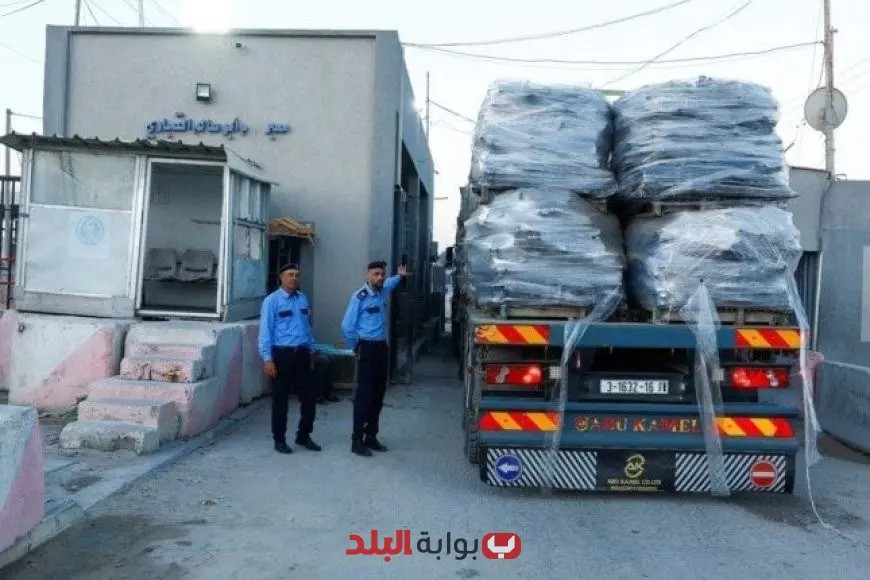 إرسال 45 شاحنة مساعدات إماراتية إلى معبر كرم أبو سالم استعدادًا لدخولها غزة
