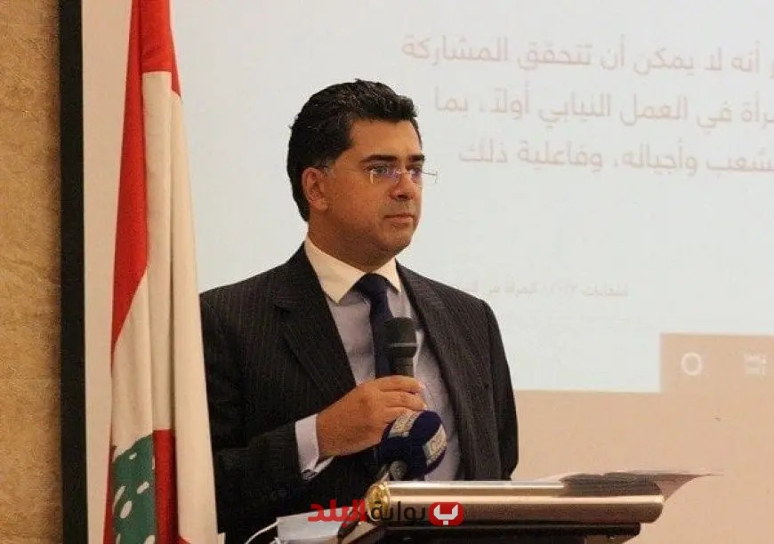 وزير الإعلام اللبناني يؤكد اعتراف الحكومة بسط سلطة الدولة وحصر السلاح تمهيدًا لترسيم الحدود مع إسرائيل