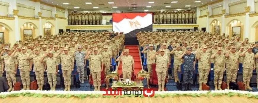 وزير الدفاع يجتمع بمقاتلي المنطقة الجنوبية العسكرية لتعزيز التعاون الأمني