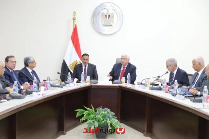محمد شاكر يتولى رئاسة مجلس أمناء جامعة العلمين الدولية