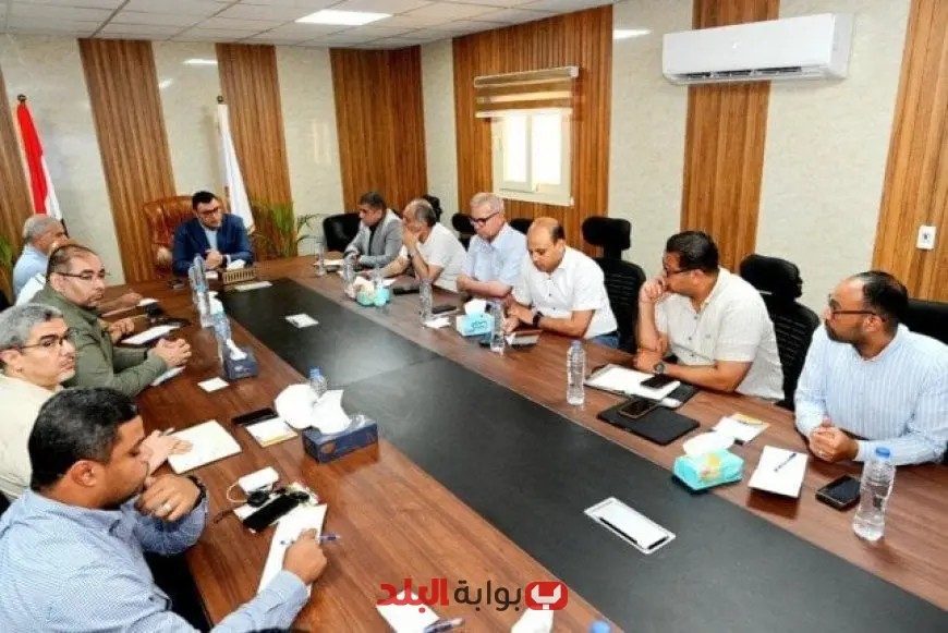 وزير الإسكان يطالب بتفعيل مشاريع المرافق بسرعة في الساحل الشمالي الغربي