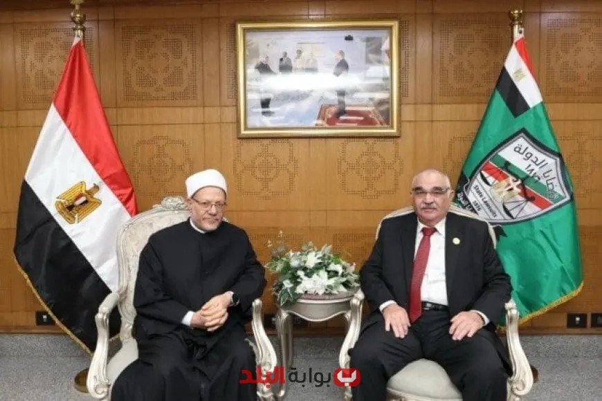 المفتي السابق يقدم التهاني لرئيس هيئة قضايا الدولة في زيارة رسمية