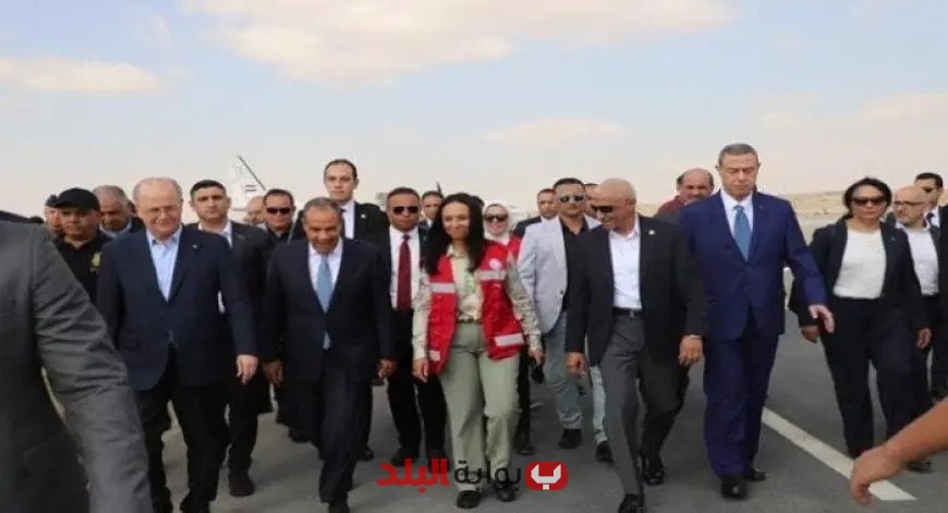 وصول رئيس الوزراء الفلسطيني ووزير الخارجية المصري إلى معبر رفح في حدث هام